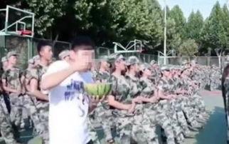 吃瓜爆料军训,揭秘校园里的“吃瓜”爆料
