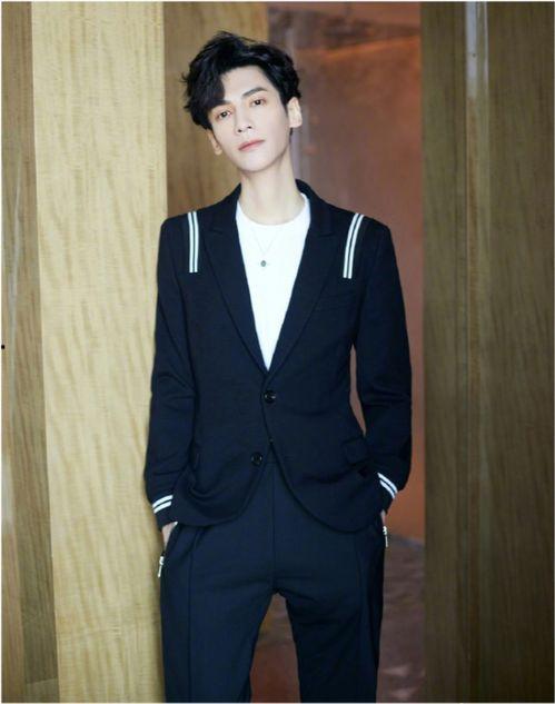 罗云熙爆料吃瓜,一场吃瓜大戏背后的真相