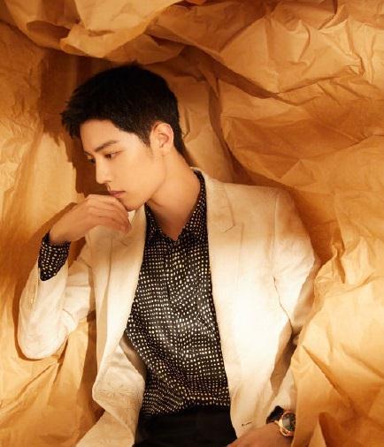 肖战今日吃瓜完整版,完整版揭秘