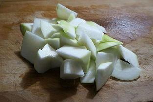 黑葫芦瓜可以吃吗,揭秘其食用价值与烹饪技巧