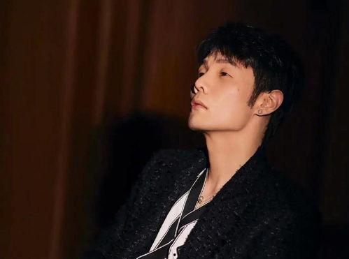 男星吃瓜爆料图片高清,高清图揭秘娱乐圈幕后风云